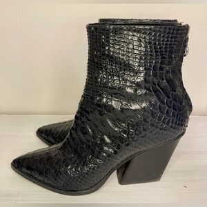 AEYDE Leather Snake Embossed Leather Western Ankle Boots Boho Moto  Size 7